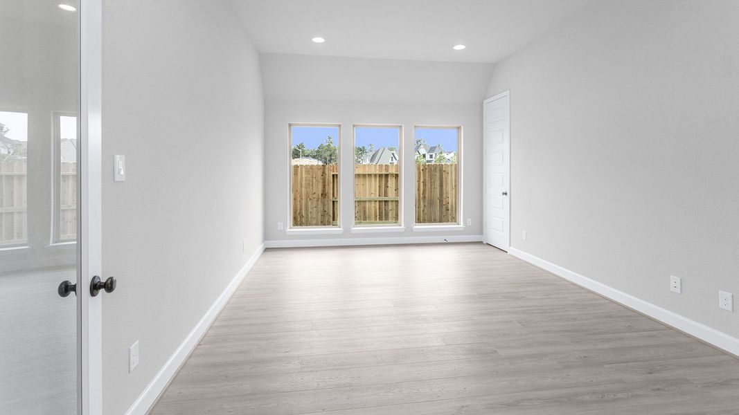 Spacious, unfurnished interior of a new home in Evergreen, Conroe (Image 61). Spacious, unfurnished interior of a new home in Evergreen, Conroe (Image 61).