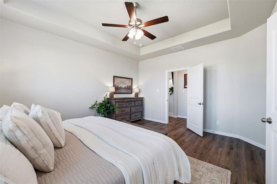 Furnished interior view inside a new home in Morningstar, Aledo (Image 15). Furnished interior view inside a new home in Morningstar, Aledo (Image 15).