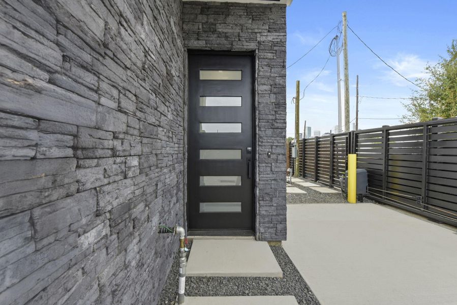 Exterior details and patio area of a home in , Houston (Image 20). Exterior details and patio area of a home in , Houston (Image 20).