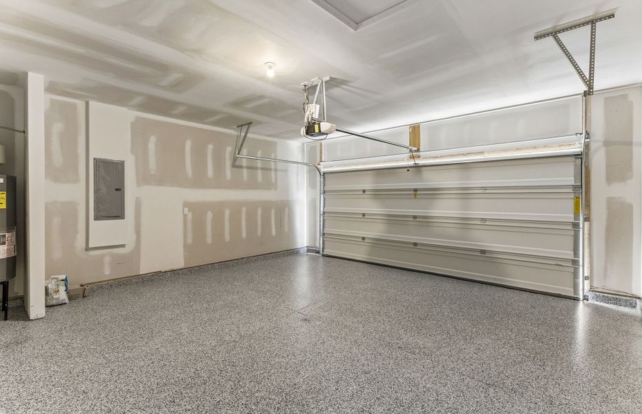 Spacious, unfurnished interior of a new home in Independence at Carter's Station, Columbia (Image 27).