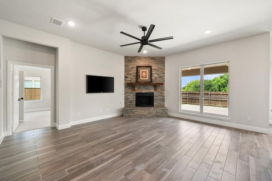 Spacious, unfurnished interior of a new home in Wind Ridge, Midlothian (Image 21). Spacious, unfurnished interior of a new home in Wind Ridge, Midlothian (Image 21).
