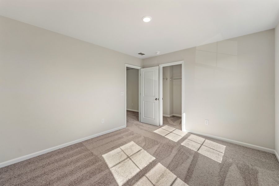 Spacious, unfurnished interior of a new home in Mayfair Village, Spartanburg (Image 27).
