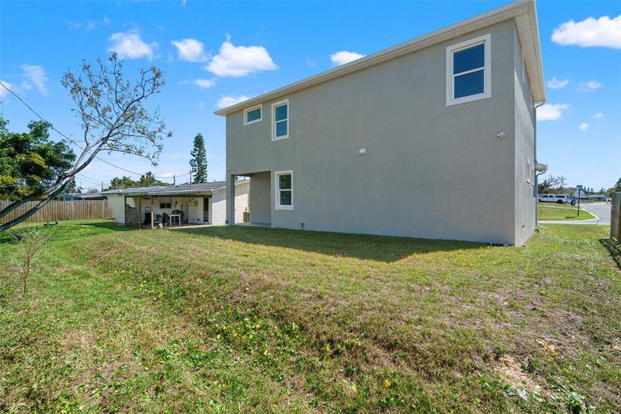 Exterior details and patio area of a home in , Holiday (Image 17).