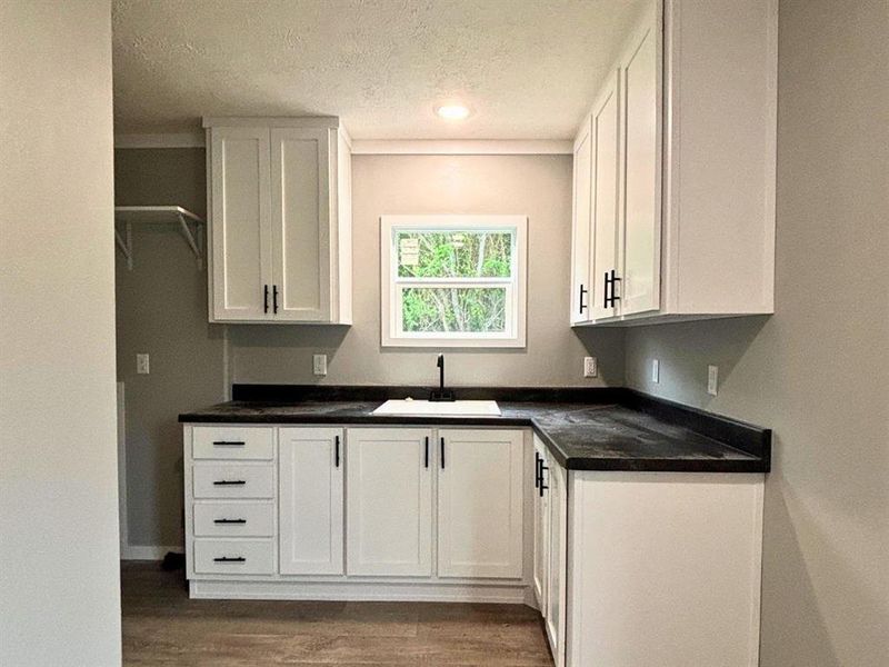 Furnished interior view inside a new home in , Kerens (Image 5).