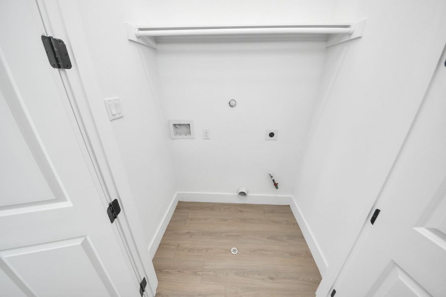 Spacious, unfurnished interior of a new home in , Houston (Image 17). Spacious, unfurnished interior of a new home in , Houston (Image 17).