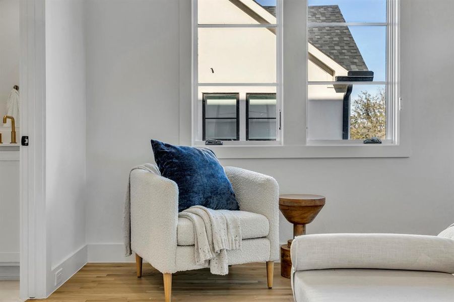 Furnished interior view inside a new home in , Dallas (Image 9).