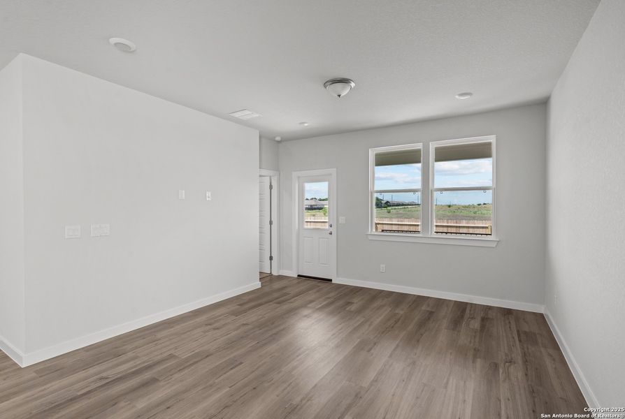 Image 23 of a home in Highland Ridge.