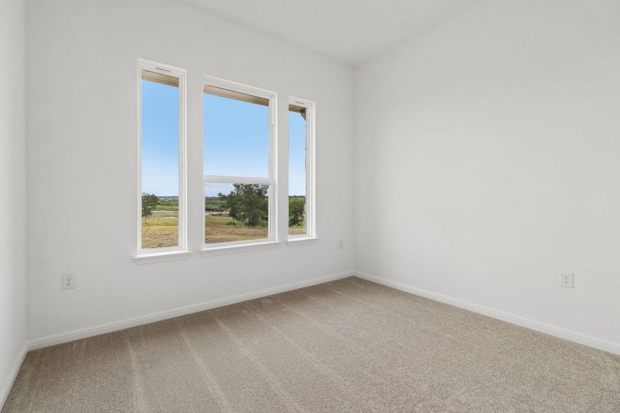 Spacious, unfurnished interior of a new home in Silverleaf, Cedar Creek (Image 29).