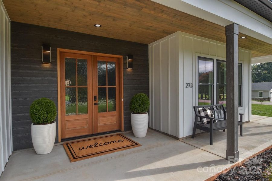 Furnished interior view inside a new home in , Mooresville (Image 27). Furnished interior view inside a new home in , Mooresville (Image 27).