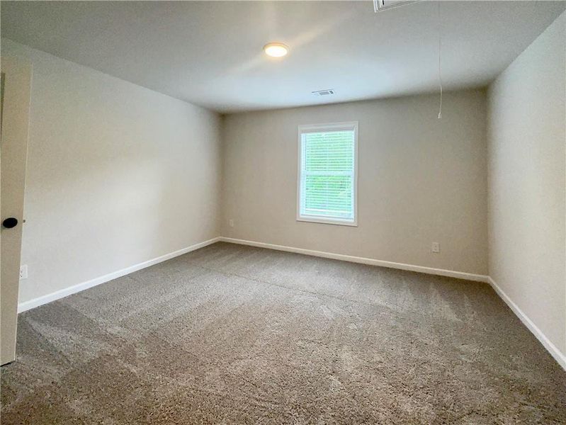 Spacious, unfurnished interior of a new home in , Auburn (Image 36).