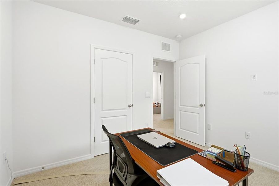 Furnished interior view inside a new home in Cascades, Davenport (Image 19).