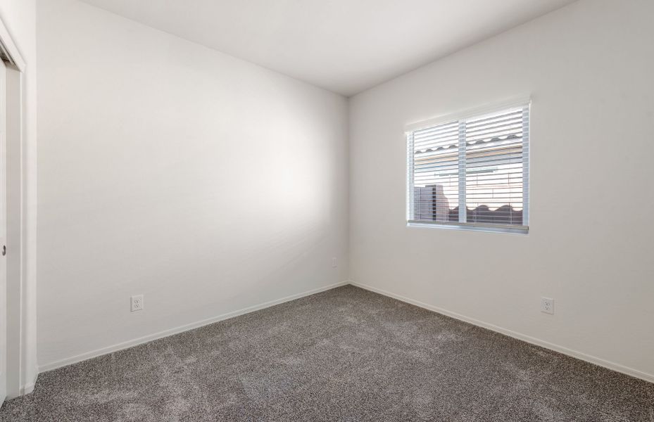 Spacious, unfurnished interior of a new home in Copper Falls, Buckeye (Image 15).