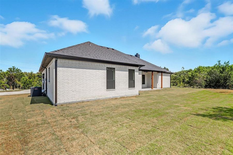 Exterior details and patio area of a home in , Weatherford (Image 29). Exterior details and patio area of a home in , Weatherford (Image 29).