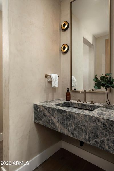 13-8386 E Leaning Rock Staged-15