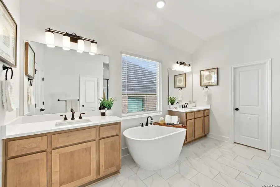 Furnished interior view inside a new home in Front Gate at Fair Oaks Ranch 70, Fair Oaks Ranch (Image 15). Furnished interior view inside a new home in Front Gate at Fair Oaks Ranch 70, Fair Oaks Ranch (Image 15).