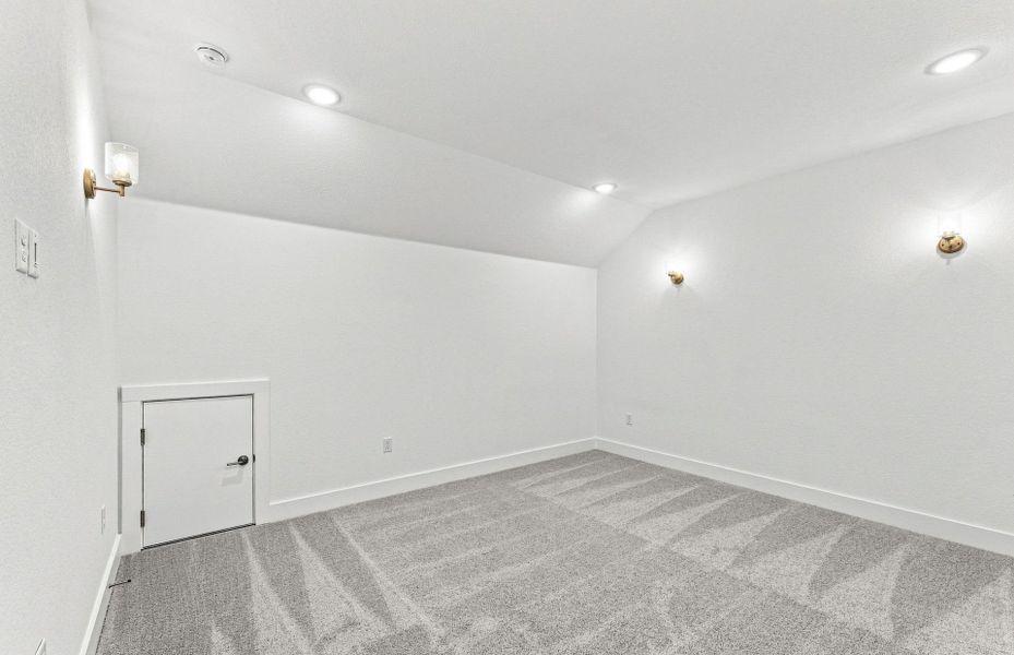 Spacious, unfurnished interior of a new home in Kuempel Estates, Pflugerville (Image 22).