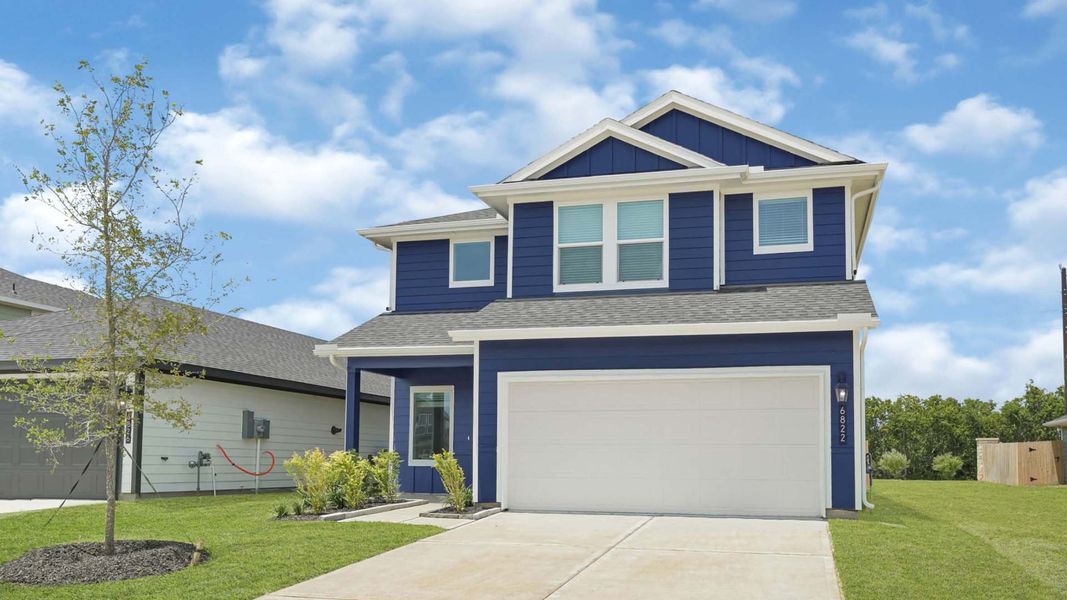 Front exterior of a new home in Holly Ridge, Rosenberg, TX, highlighting curb appeal (Image 2).