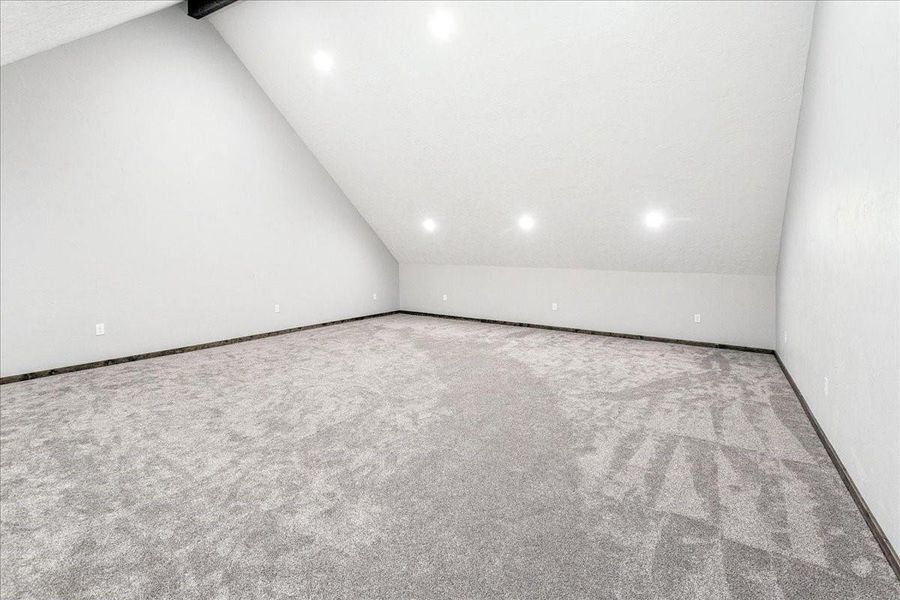 Spacious, unfurnished interior of a new home in , Huntington (Image 21).