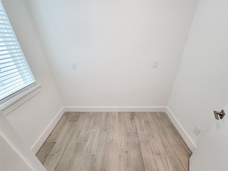 Spacious, unfurnished interior of a new home in , Houston (Image 24).