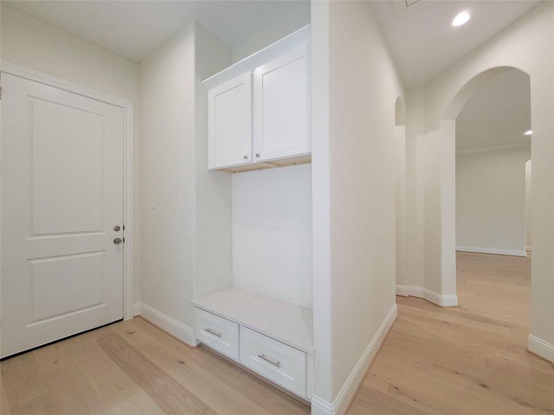 Spacious, unfurnished interior of a new home in , Conroe (Image 32).