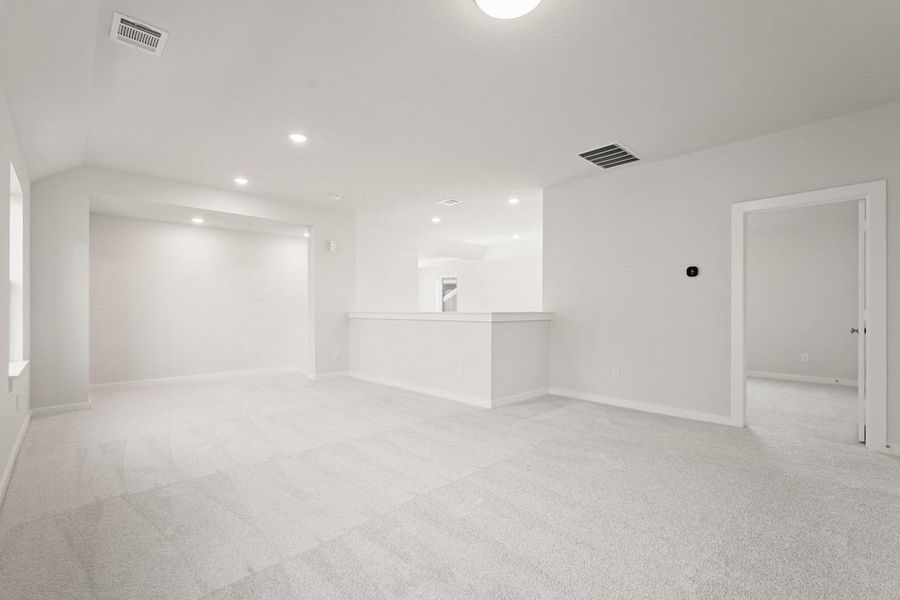 Spacious, unfurnished interior of a new home in Grand Central Park: 40ft. lots, Conroe (Image 7).