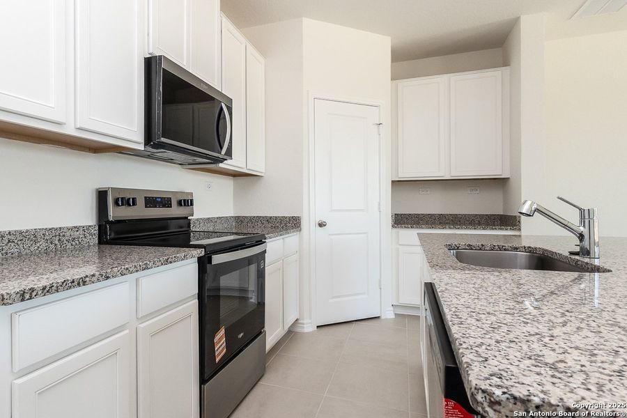 Furnished interior view inside a new home in Woodside Farms, Seguin (Image 3). Furnished interior view inside a new home in Woodside Farms, Seguin (Image 3).