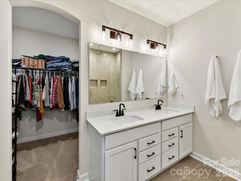 Furnished interior view inside a new home in , Monroe (Image 31).