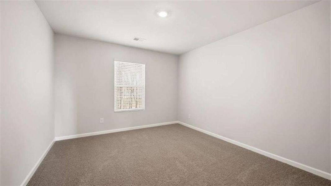 Spacious, unfurnished interior of a new home in Oakchase at Hampton, Hampton (Image 29).