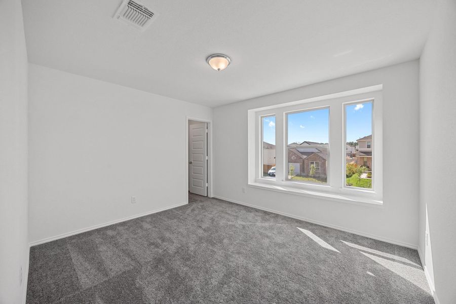 Spacious, unfurnished interior of a new home in Sonterra - Cool Water, Jarrell (Image 30).