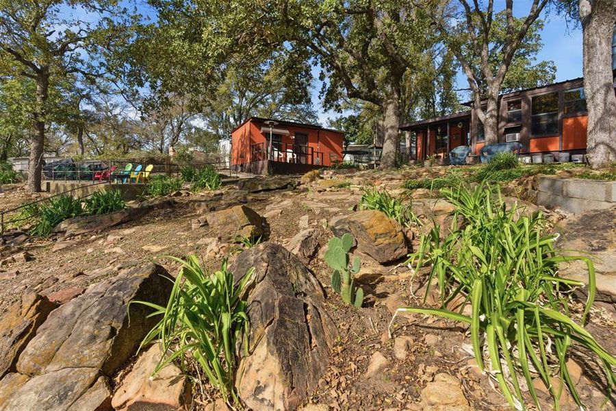 Back yard and house and workshop Back yard and house and workshop