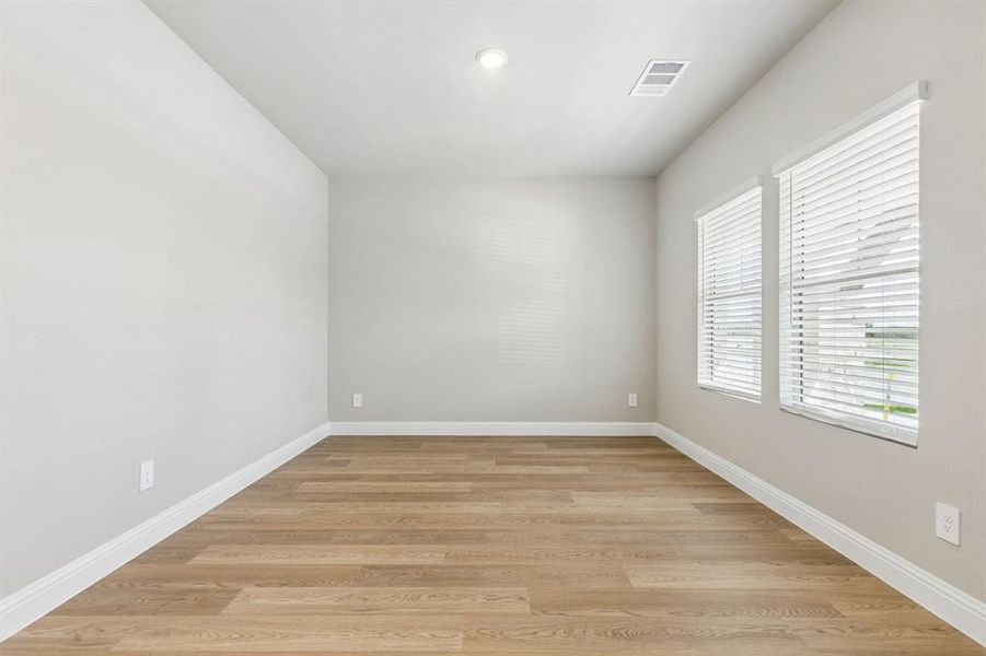 Spacious, unfurnished interior of a new home in Parks at Foster Crossing - Signature Series, Anna (Image 20).