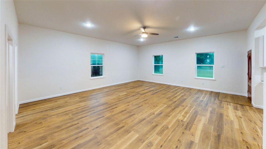 Spacious, unfurnished interior of a new home in , Cleveland (Image 13).