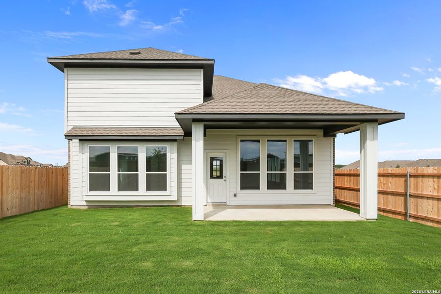 Exterior details and patio area of a home in Sunflower Ridge, New Braunfels (Image 26).