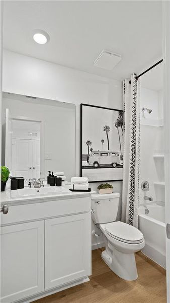 Furnished interior view inside a new home in , Davenport (Image 22).