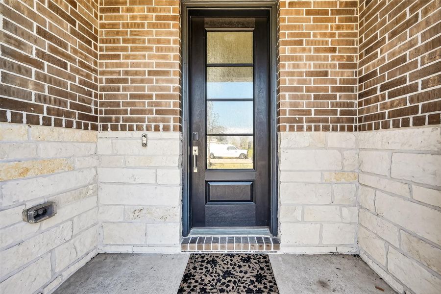 Step into your new beginning with this inviting entrance. Step into your new beginning with this inviting entrance.