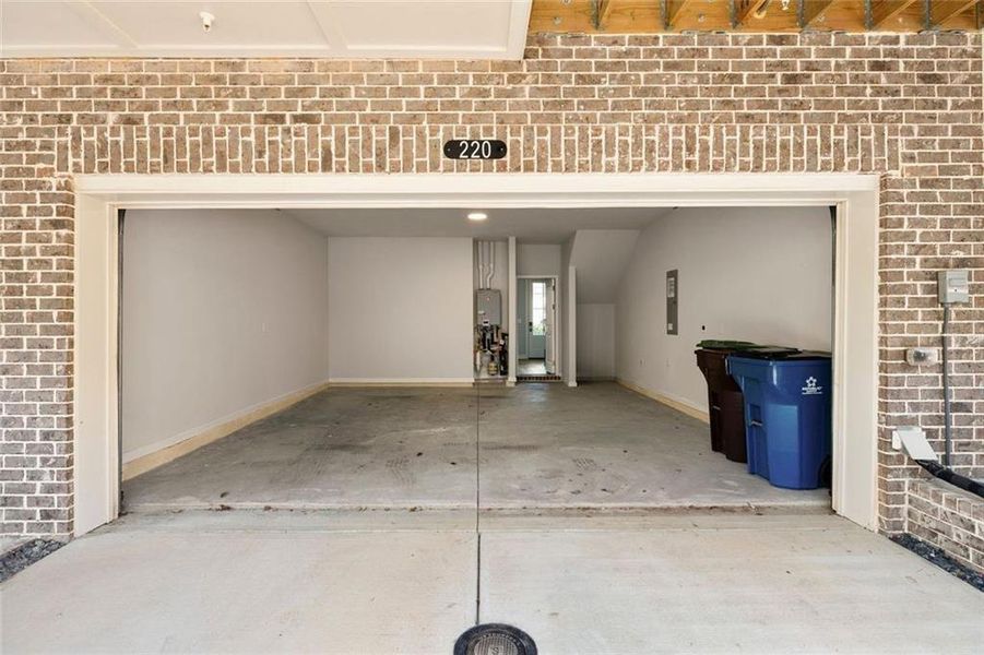 Exterior details and patio area of a home in Towns on Thompson, Alpharetta (Image 30).