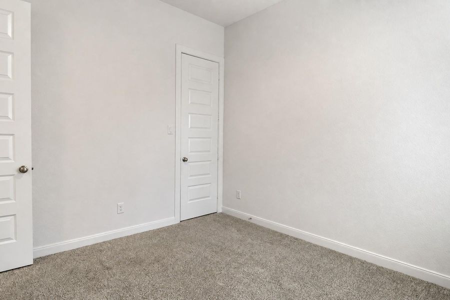 Spacious, unfurnished interior of a new home in , Houston (Image 23).