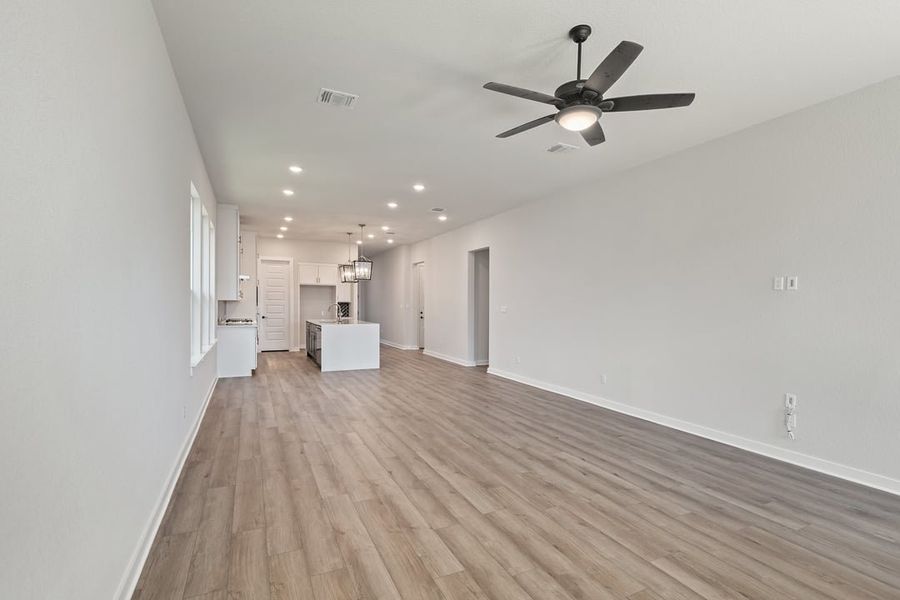 Spacious, unfurnished interior of a new home in Arbor Collection at Lariat, Liberty Hill (Image 29).