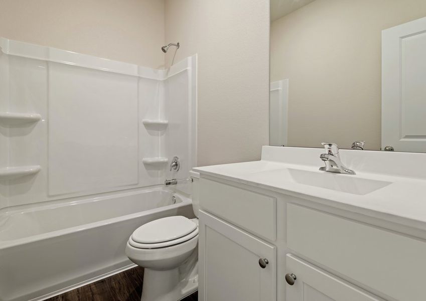 Secondary bathroom with a shower/tub combination Secondary bathroom with a shower/tub combination