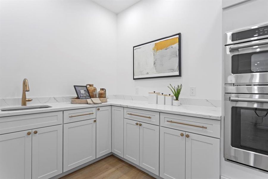 Furnished interior view inside a new home in , Lutz (Image 10).