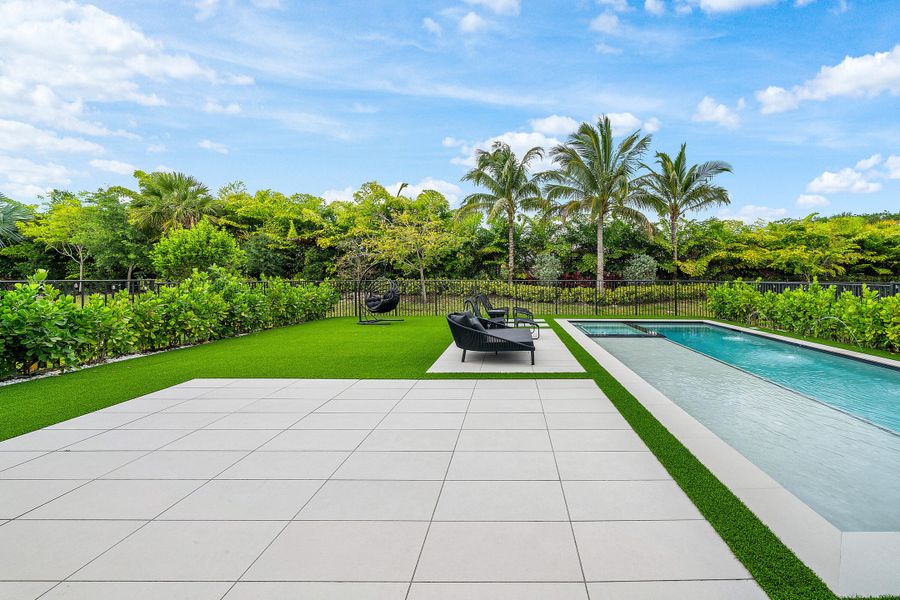 050-8124CrystalDownsAvenue-BocaRaton-FL-