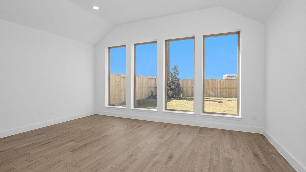 Spacious, unfurnished interior of a new home in Jordan Ranch 65', Fulshear (Image 6).