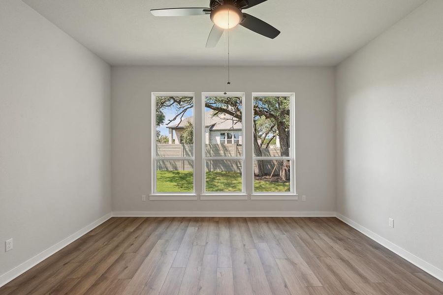 Spacious, unfurnished interior of a new home in Wolf Ranch, Georgetown (Image 32).