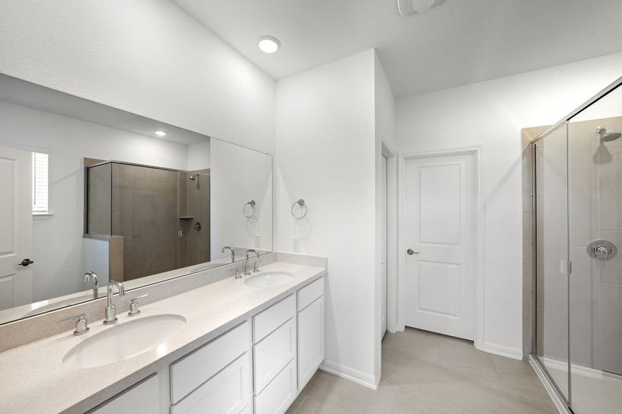 Furnished interior view inside a new home in Emory Crossing, Hutto (Image 5).