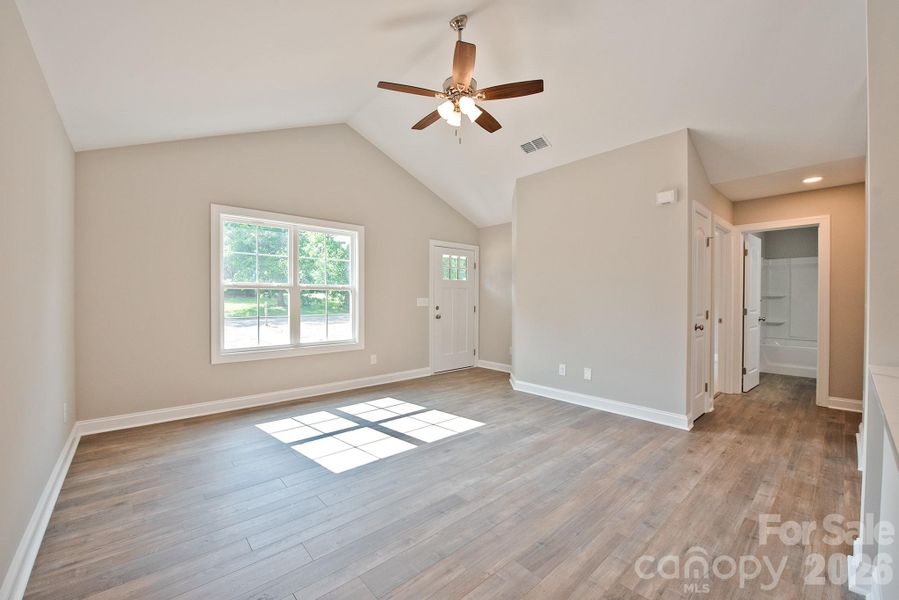 Spacious, unfurnished interior of a new home in , Landis (Image 14).