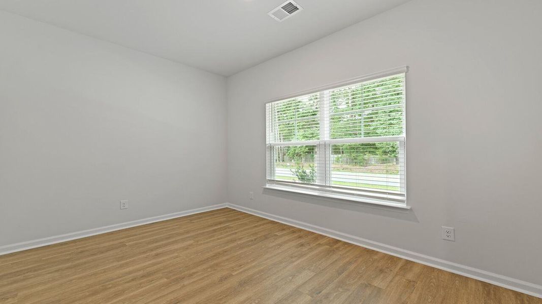 Spacious, unfurnished interior of a new home in Garbon Fields, Summerville (Image 24).