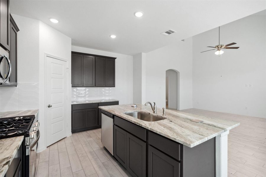 Furnished interior view inside a new home in Rollingbrook Estates, Baytown (Image 11). Furnished interior view inside a new home in Rollingbrook Estates, Baytown (Image 11).