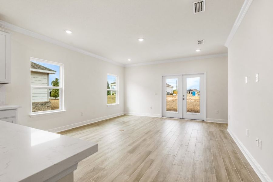 Spacious, unfurnished interior of a new home in Natureview, Freeport (Image 32).