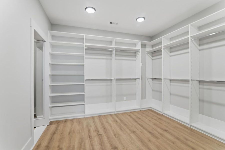 Spacious, unfurnished interior of a new home in , Senoia (Image 31).