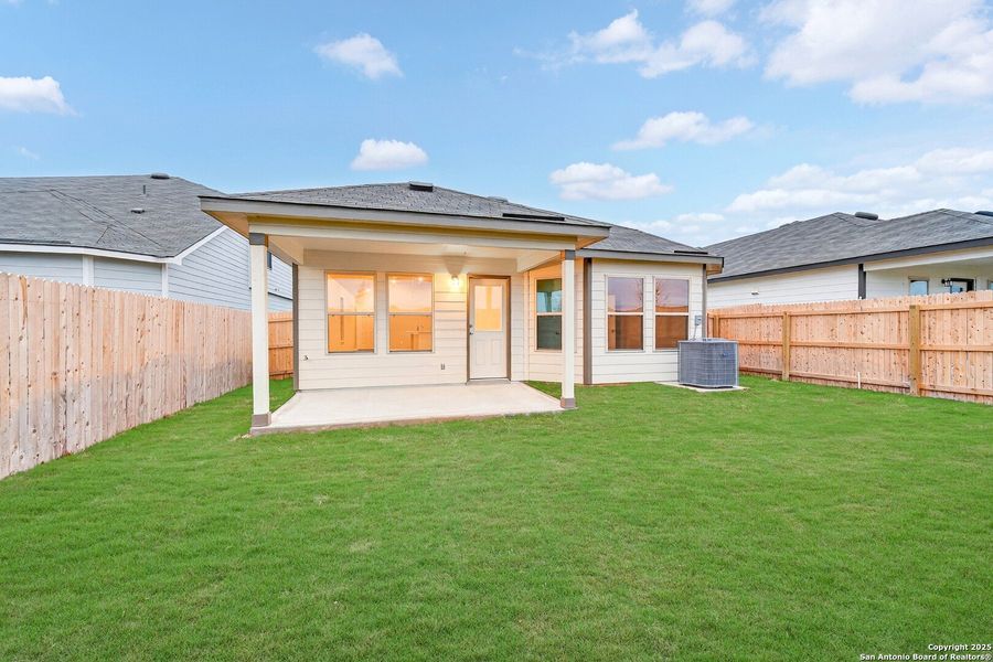 Exterior details and patio area of a home in Park Place, New Braunfels (Image 21).